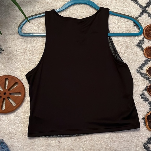 Shimmering Divided Crop Top - Picture 3 of 3